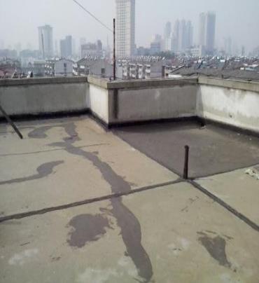前郭尔罗斯漏水维修 楼顶漏水是什么原因，楼顶漏水维修方法是什么?